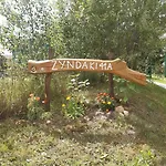 W Kwiatach بيت للعطل Zyndaki